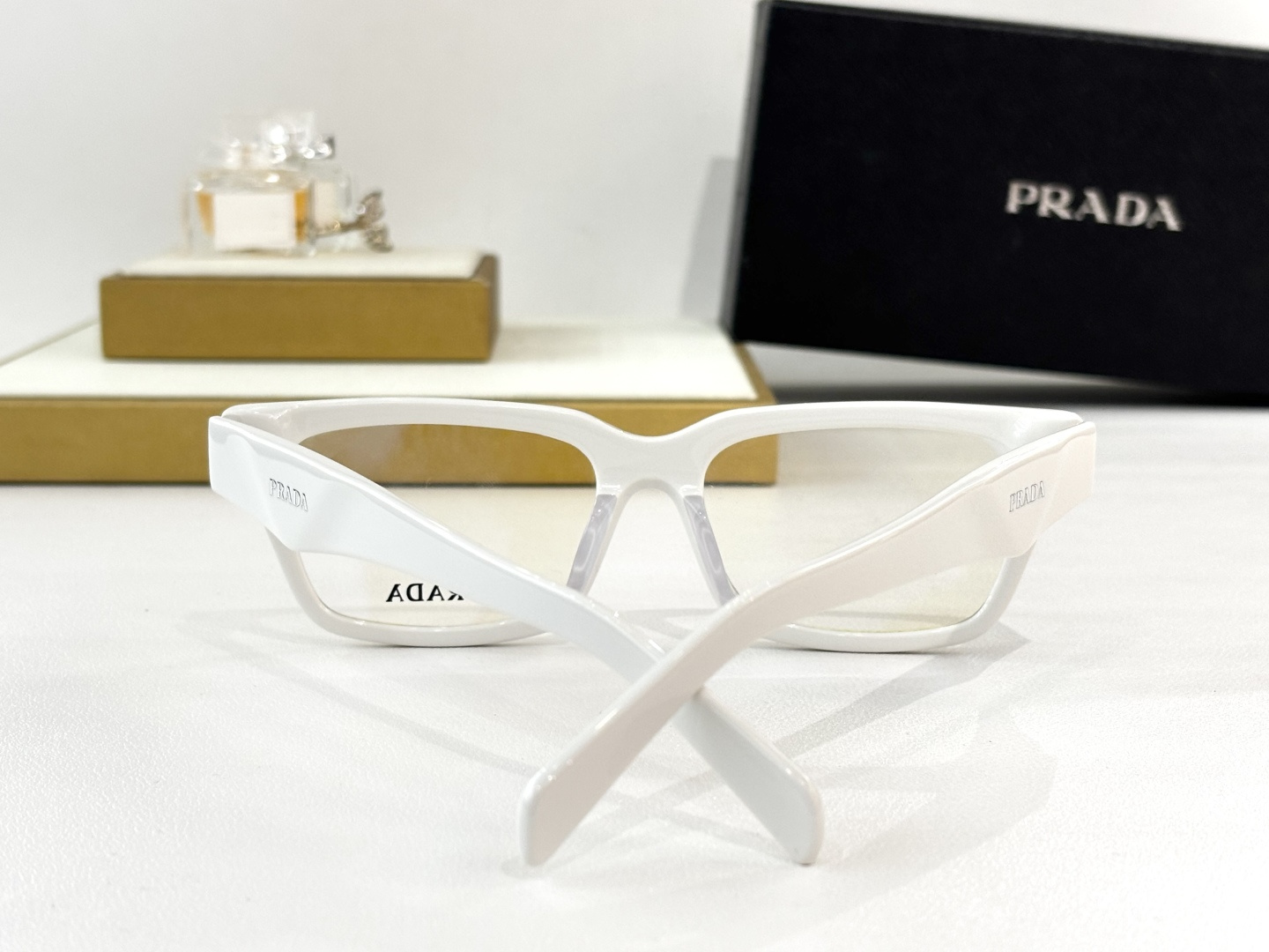 PRADAMOD：PR C02VSize：54口18 145