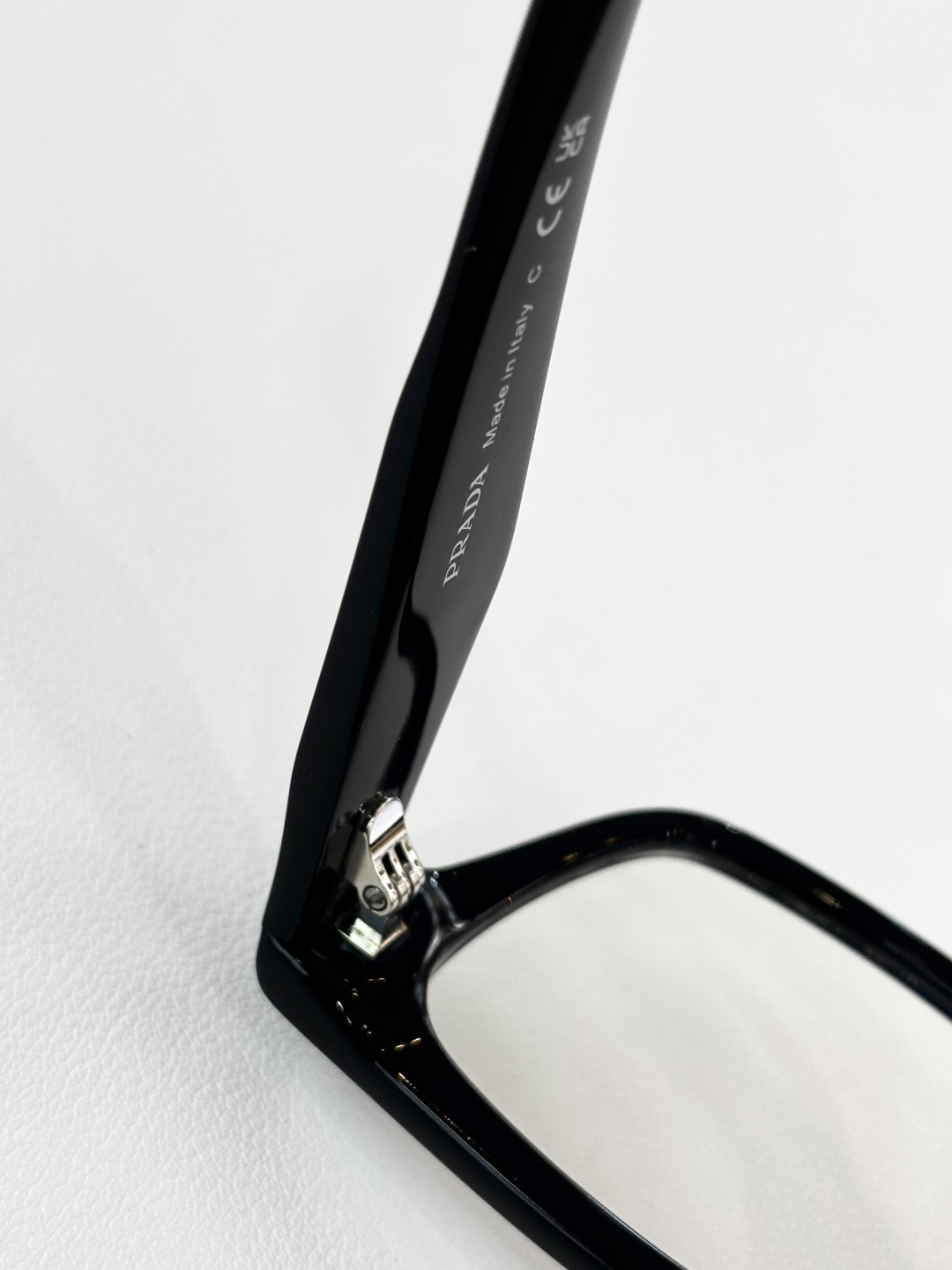 PRADAMOD：PR C02VSize：54口18 145