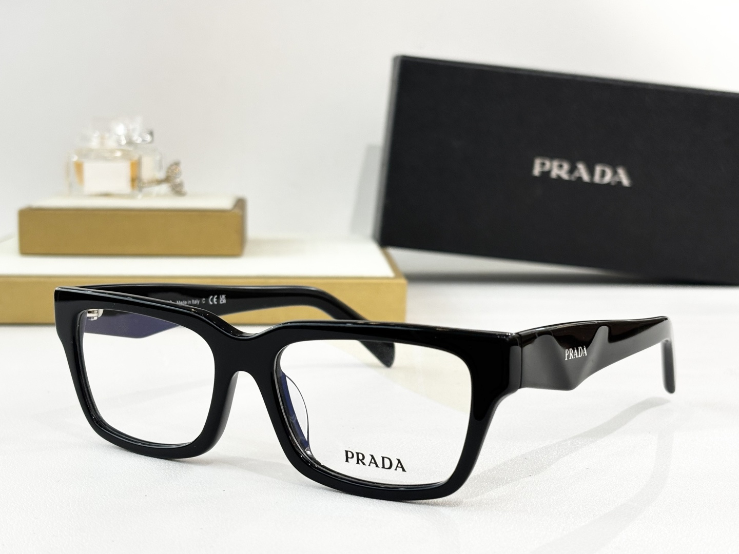 PRADAMOD：PR C02VSize：54口18 145