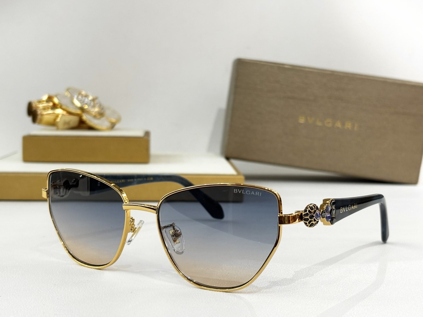 BVLGAR*MODEL：BV1809LU SIZE：56口17-145