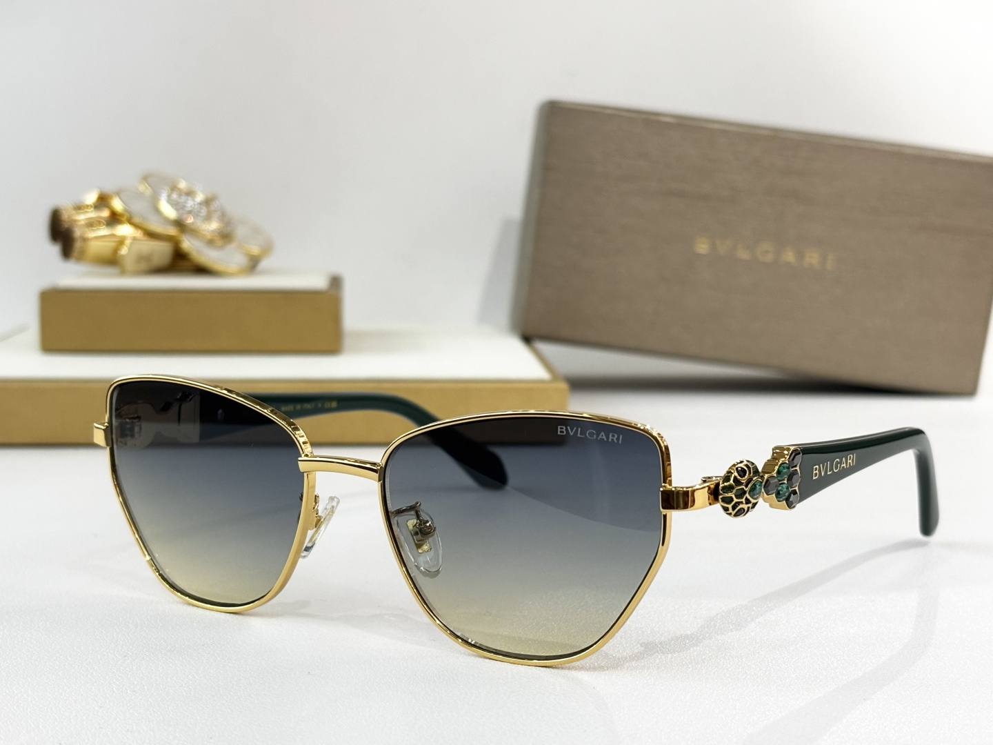 BVLGAR*MODEL：BV1809LU SIZE：56口17-145