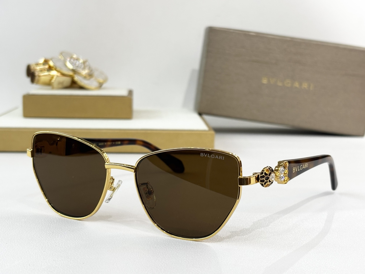 BVLGAR*MODEL：BV1809LU SIZE：56口17-145