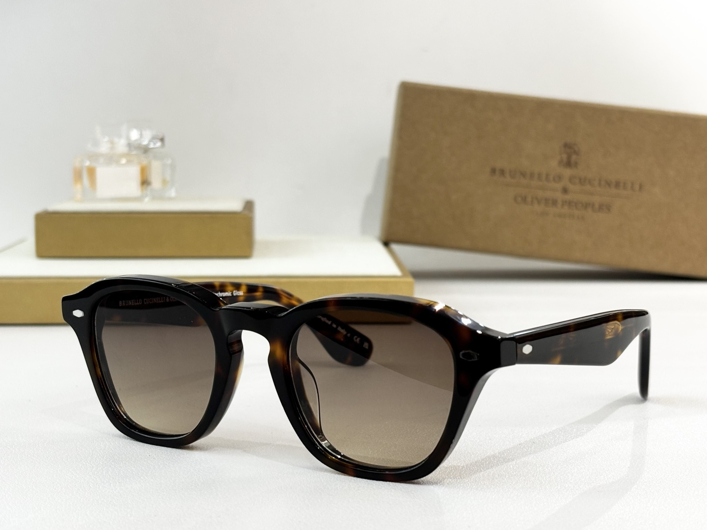 Brunelle Cucineli | Oliver PeopleMod:OV5517SUSIZE:48