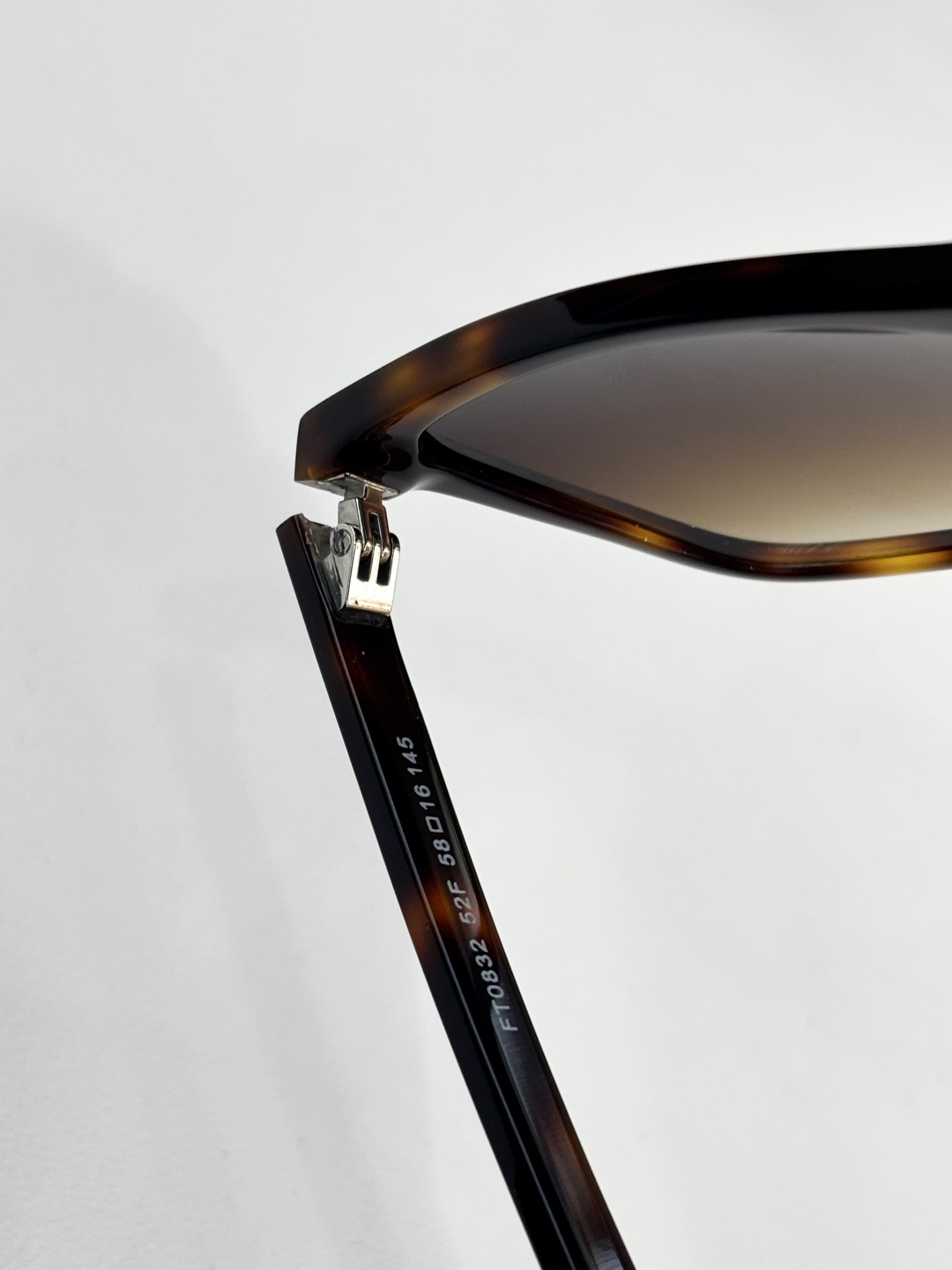 TOM FOR*MODEL：FT0832SIZE：58-16-145