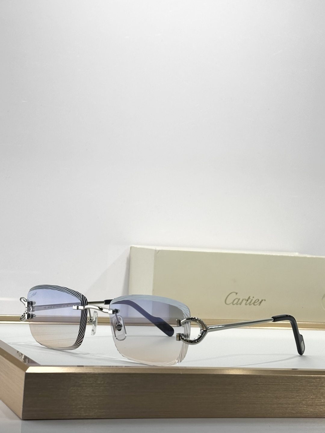 CartierMOD：CT0869SSize：57口18 。变色：