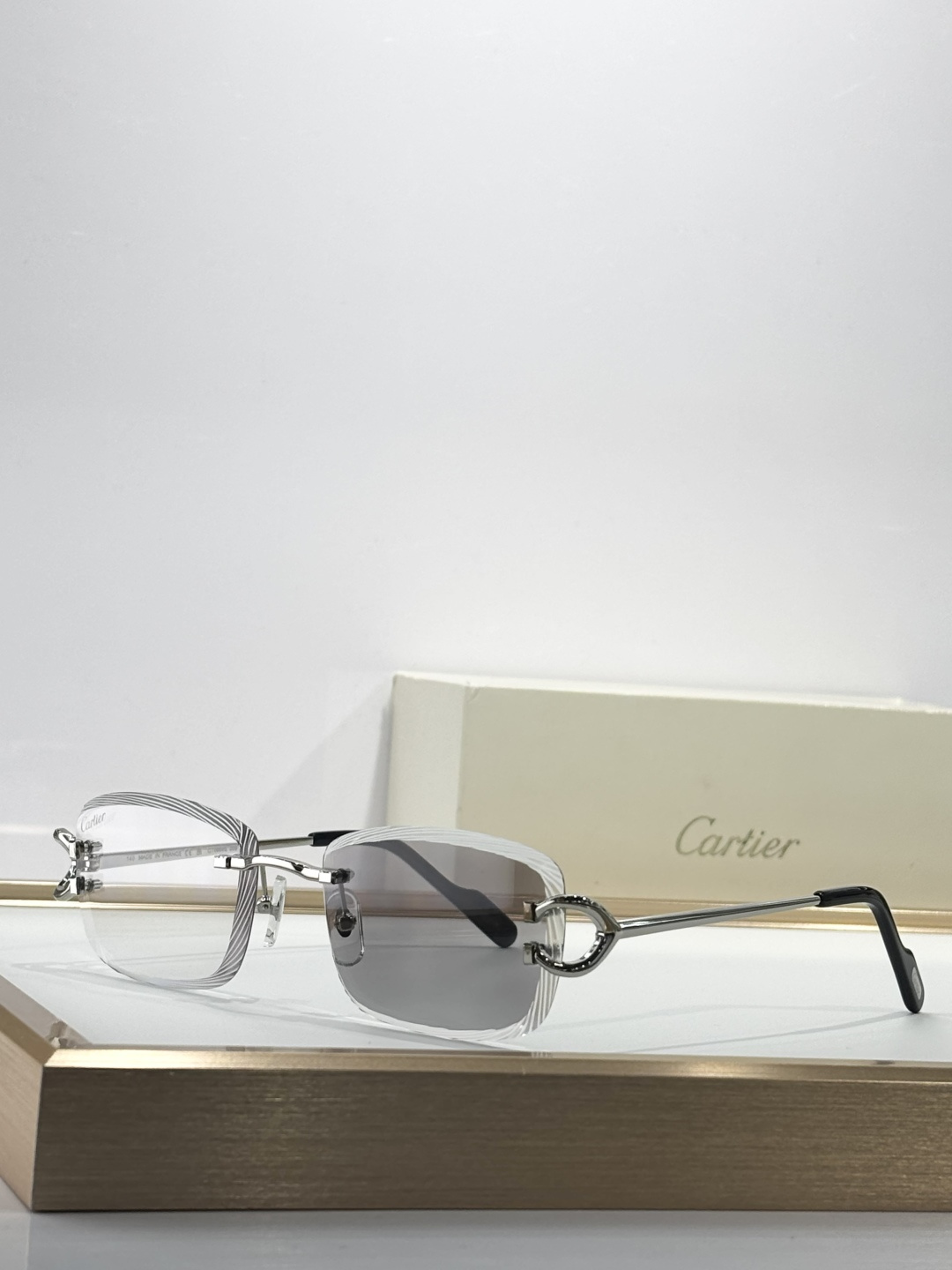 CartierMOD：CT0869SSize：57口18 。变色：