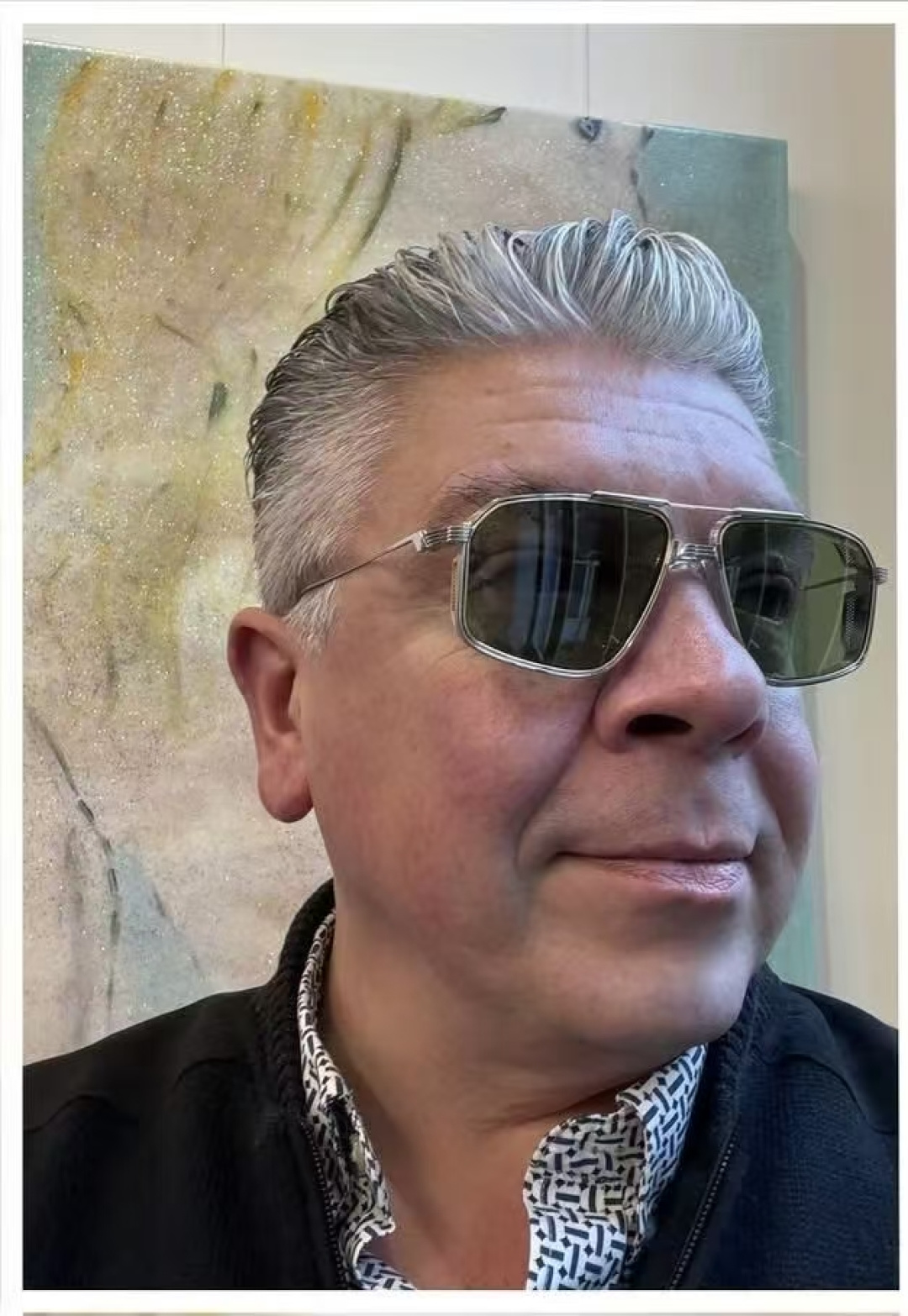 JACQUES MARIE MAGE十周年系列 官网全线售罄标志性的70年代灵感钵合金飞行员，最初于20