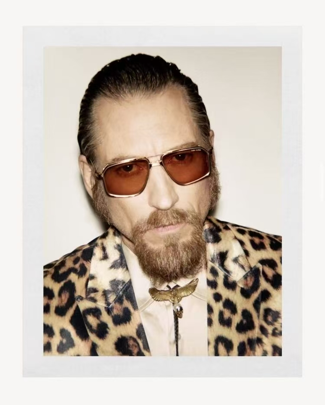 JACQUES MARIE MAGE十周年系列 官网全线售罄标志性的70年代灵感钵合金飞行员，最初于20