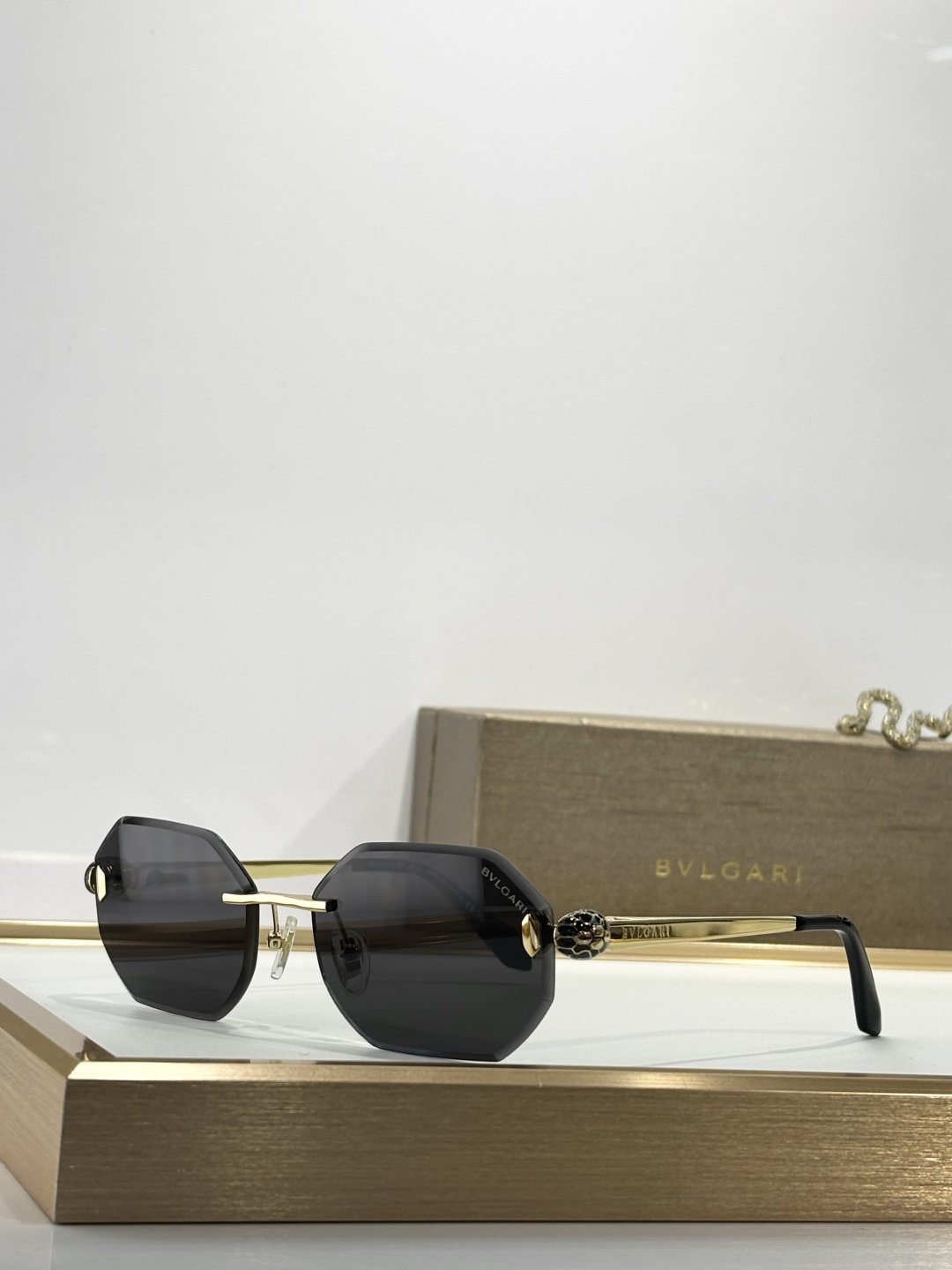 BVLGARIMOD：BV40105USize：57口16 140