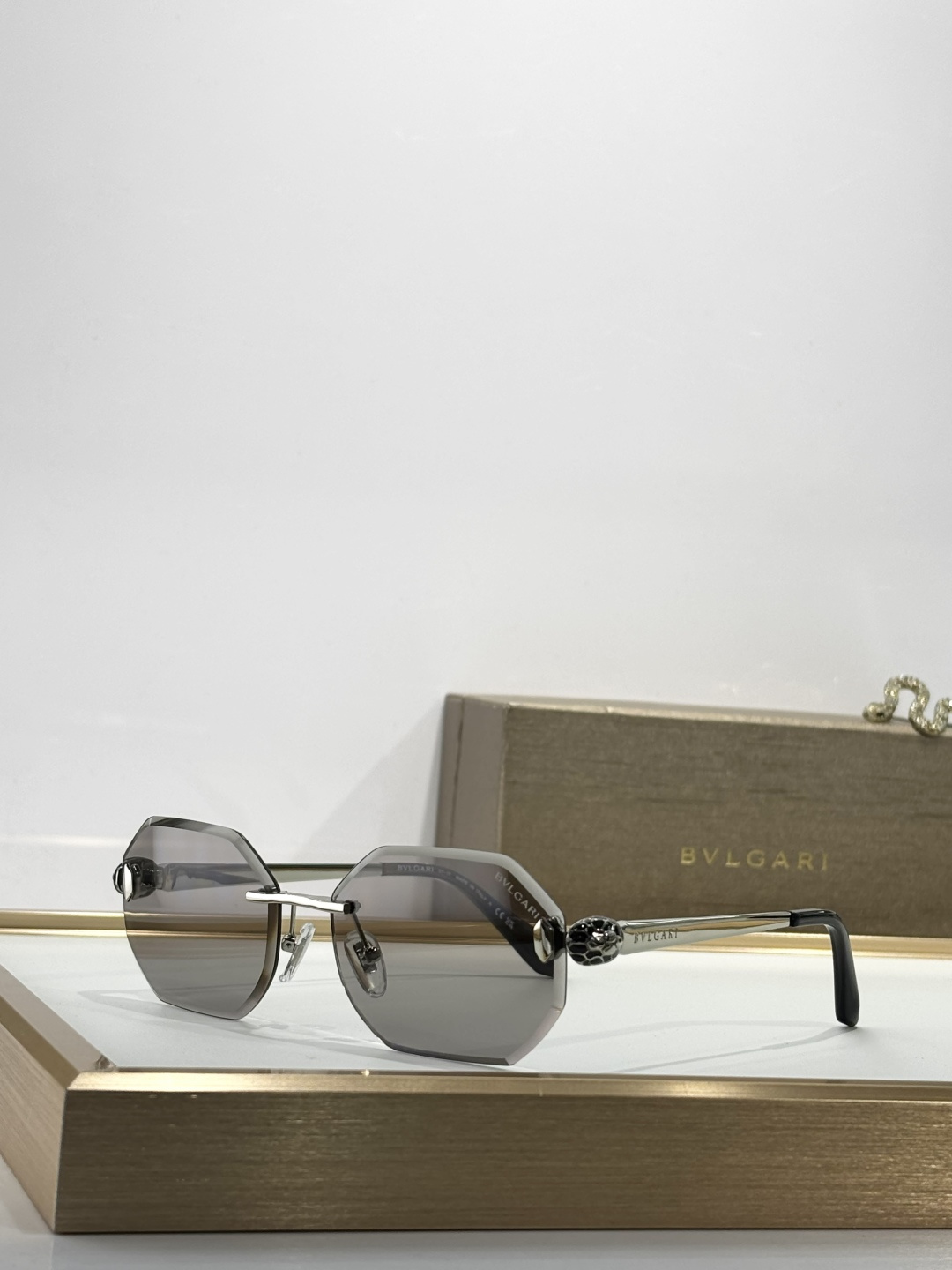 BVLGARIMOD：BV40105USize：57口16 140