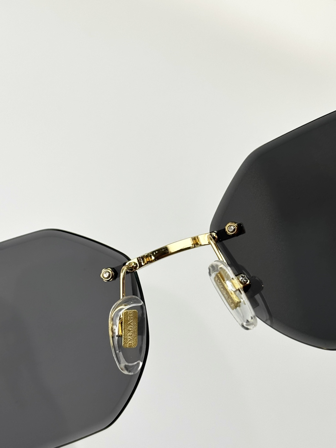 BVLGARIMOD：BV40105USize：57口16 140