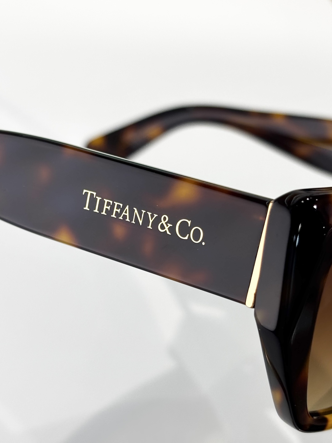 TIFFANY&Co.MODEL：TF5022SIZE：55口18-145