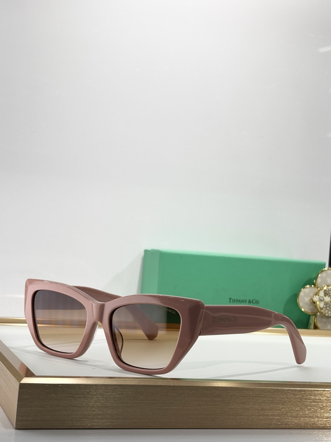 TIFFANY&Co.MODEL：TF5022SIZE：55口18-145