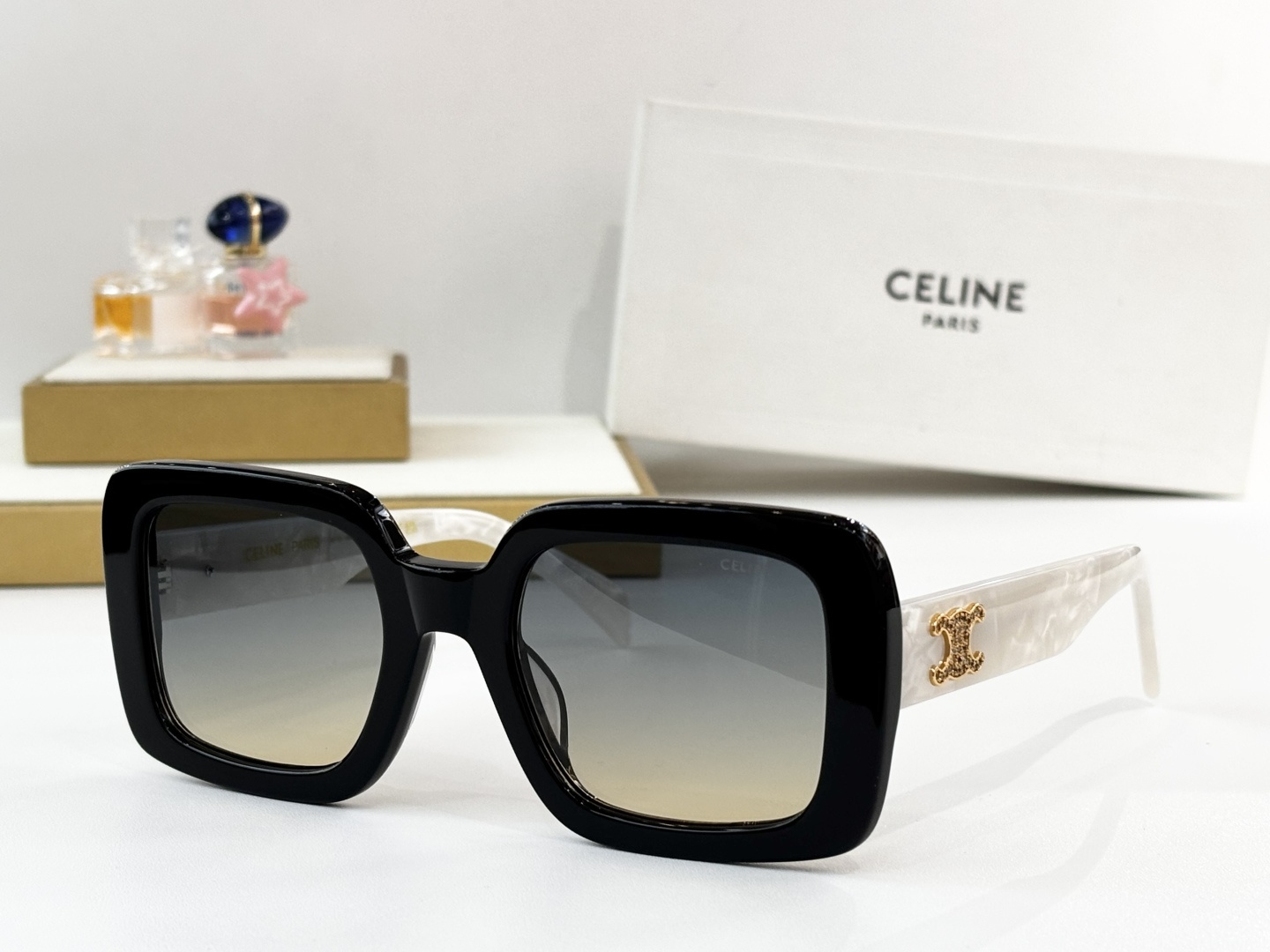 CELINEMODEL：CL40304USize：56口23 140