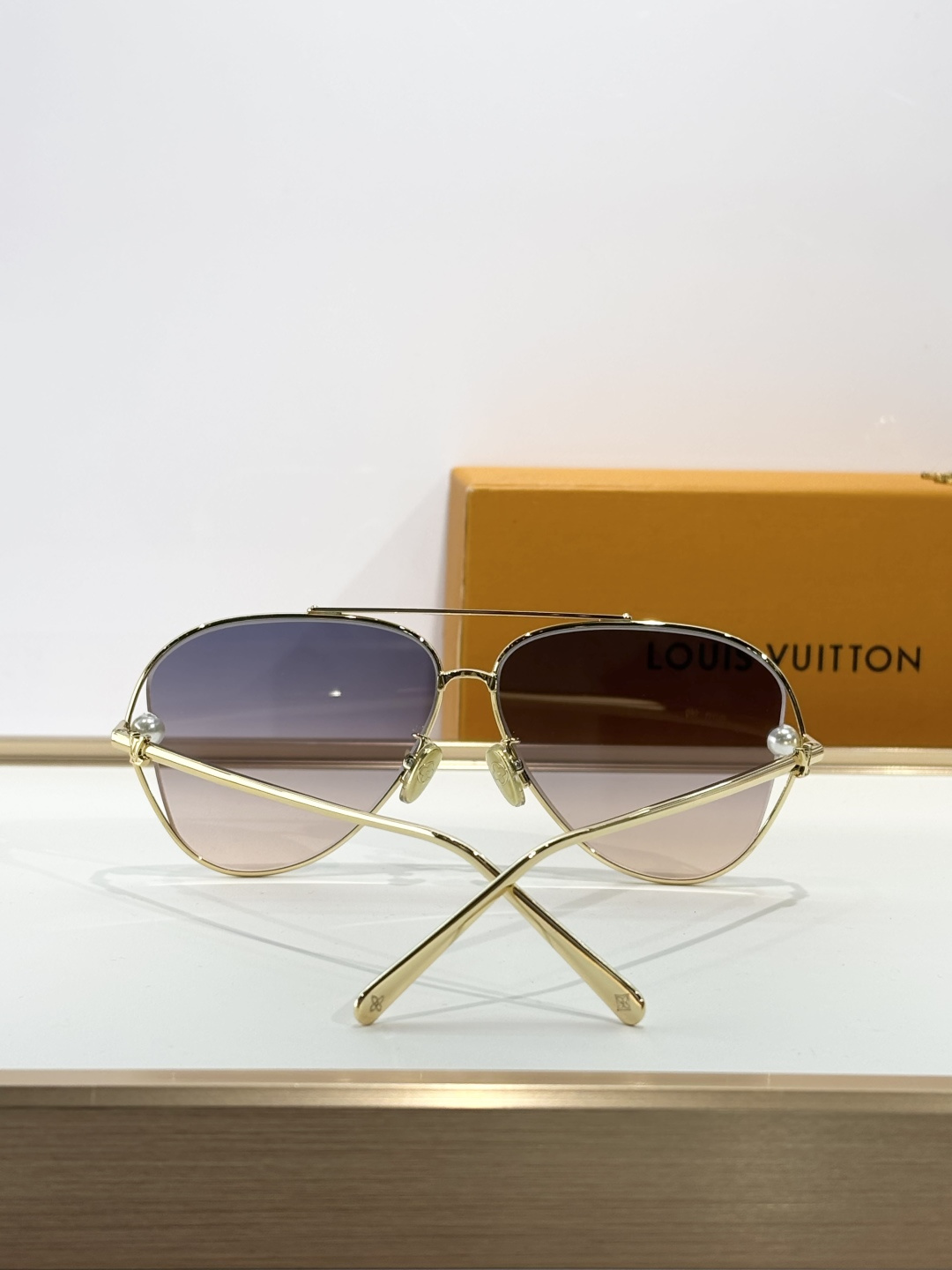 LOUIS VUITTO*MODEL：Z2995USIZE：59口11-140