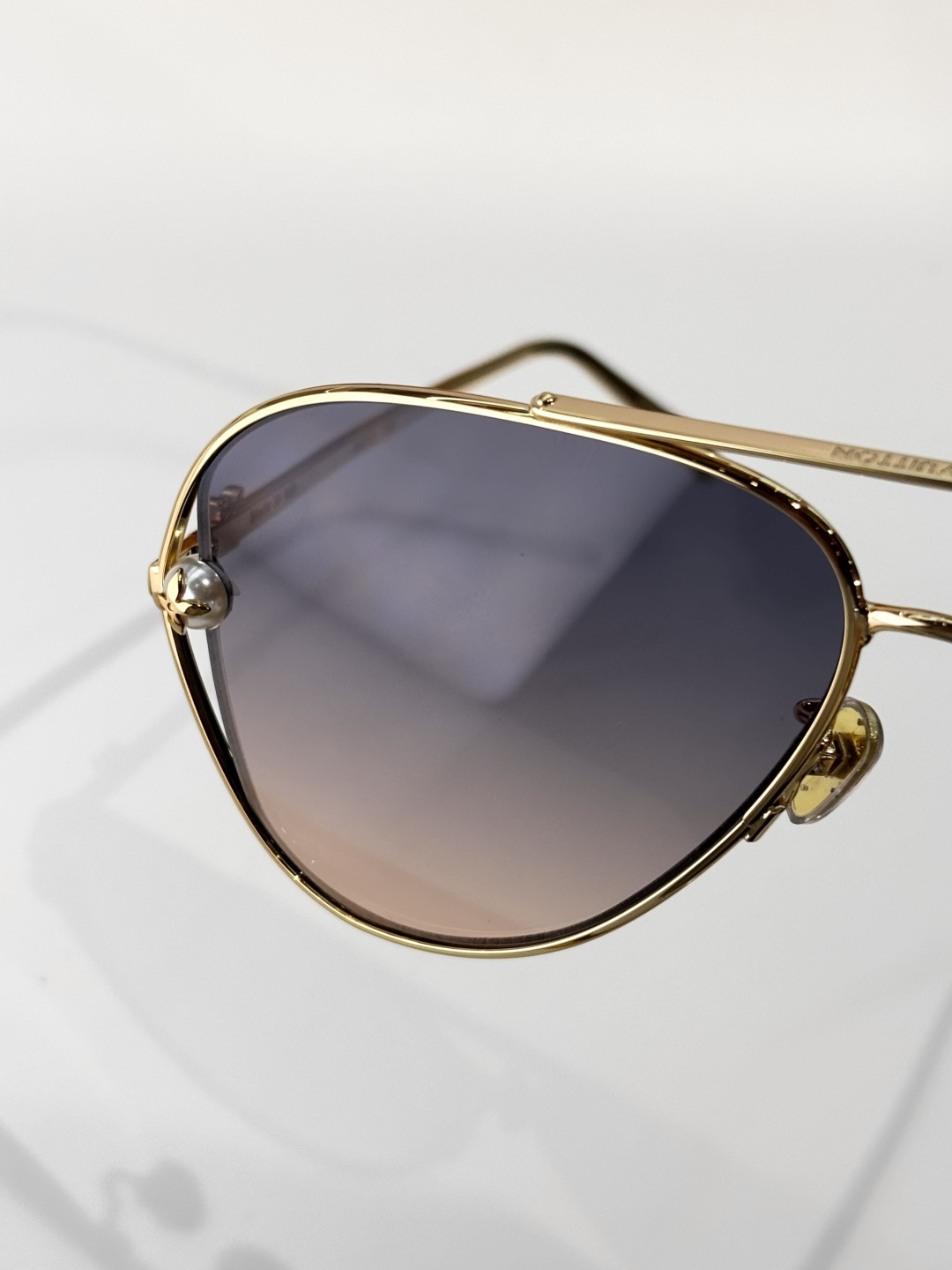 LOUIS VUITTO*MODEL：Z2995USIZE：59口11-140