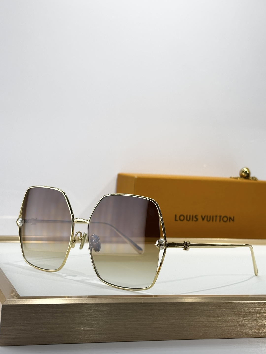 LOUIS VUITTO* Oversized MODEL：Z2994USIZE：62口16-140