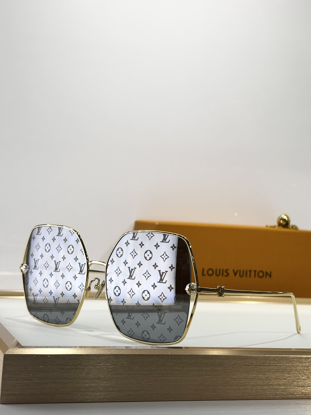 LOUIS VUITTO* Oversized MODEL：Z2994USIZE：62口16-140