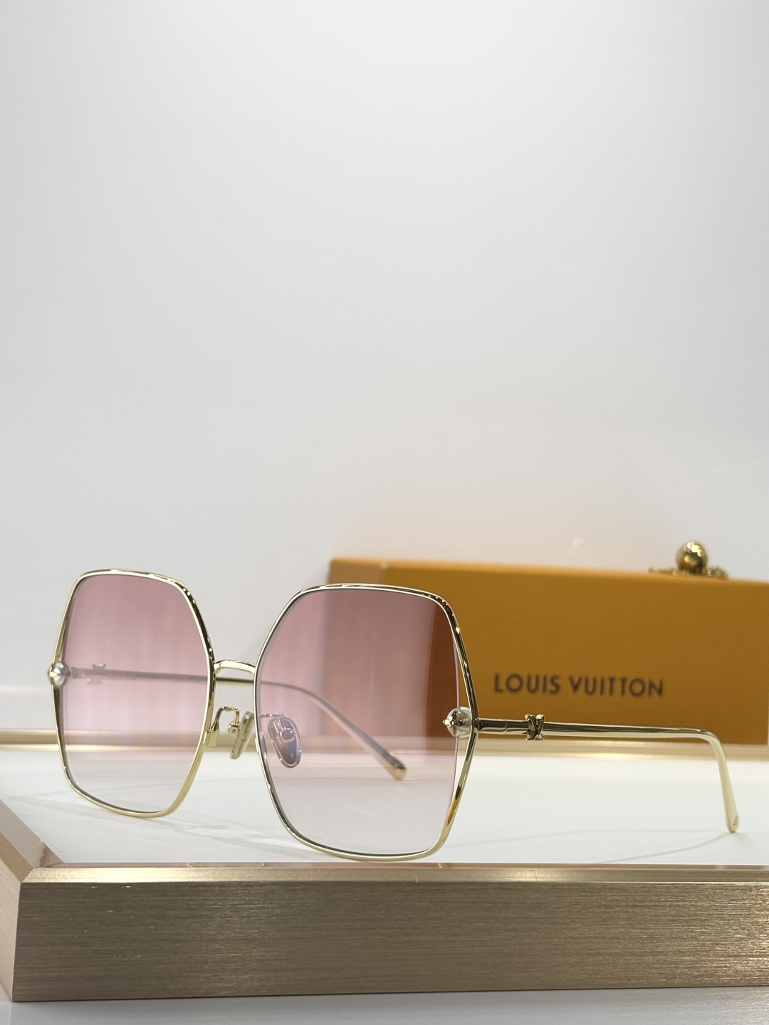 LOUIS VUITTO* Oversized MODEL：Z2994USIZE：62口16-140