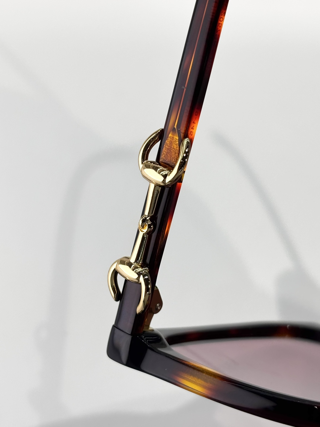 GUCCIMODEL：GG2057SKSIZE：56口19-145