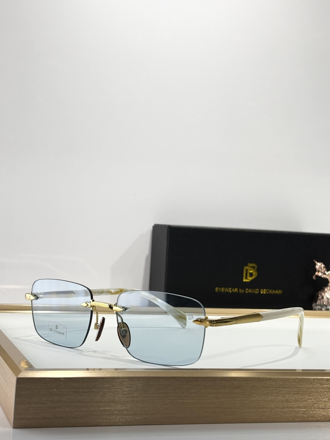 Photo chromic光致变色 DAVID BECKHAMMOD：DB 1195/SSize：57口