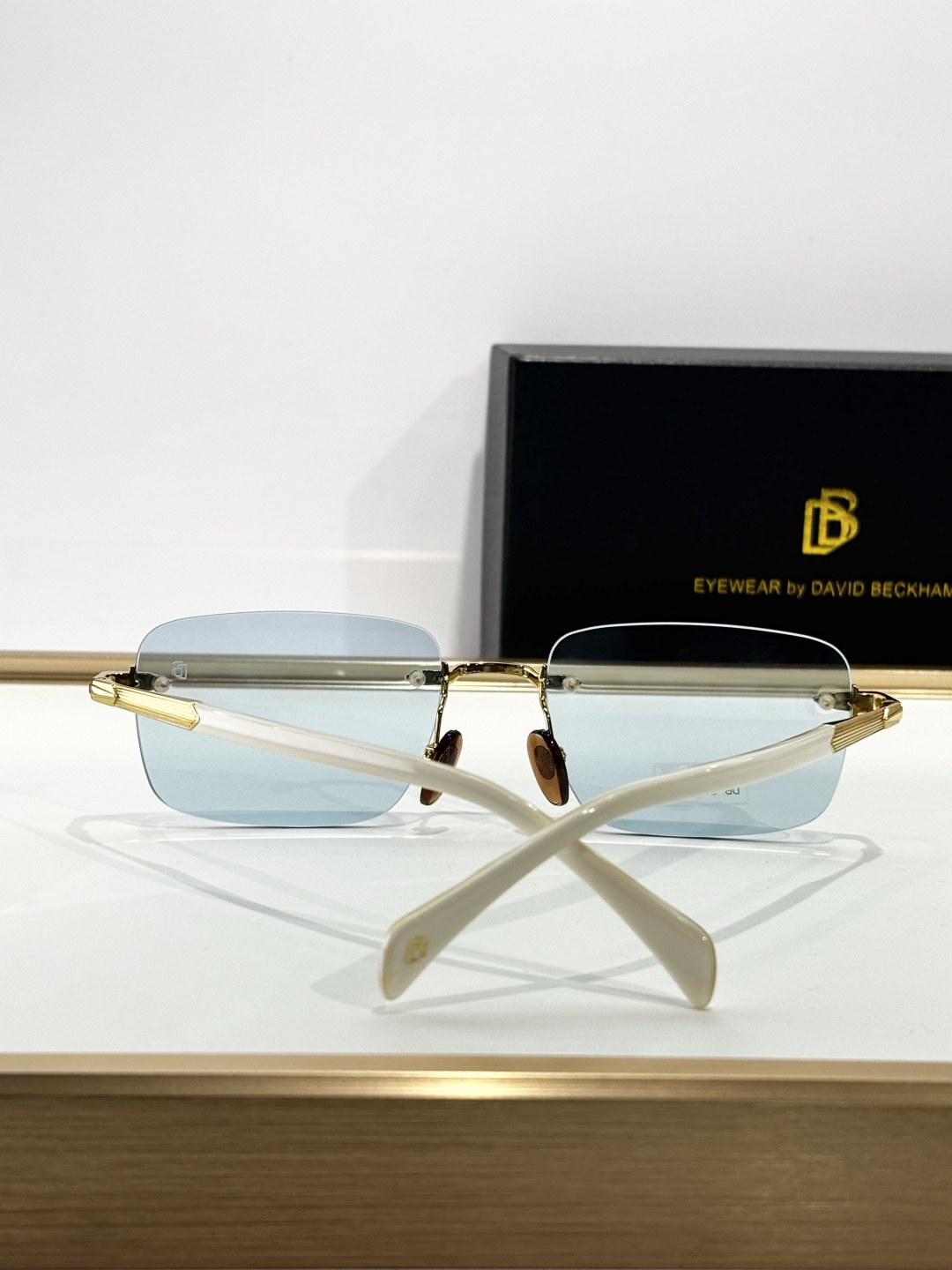 Photo chromic光致变色 DAVID BECKHAMMOD：DB 1195/SSize：57口