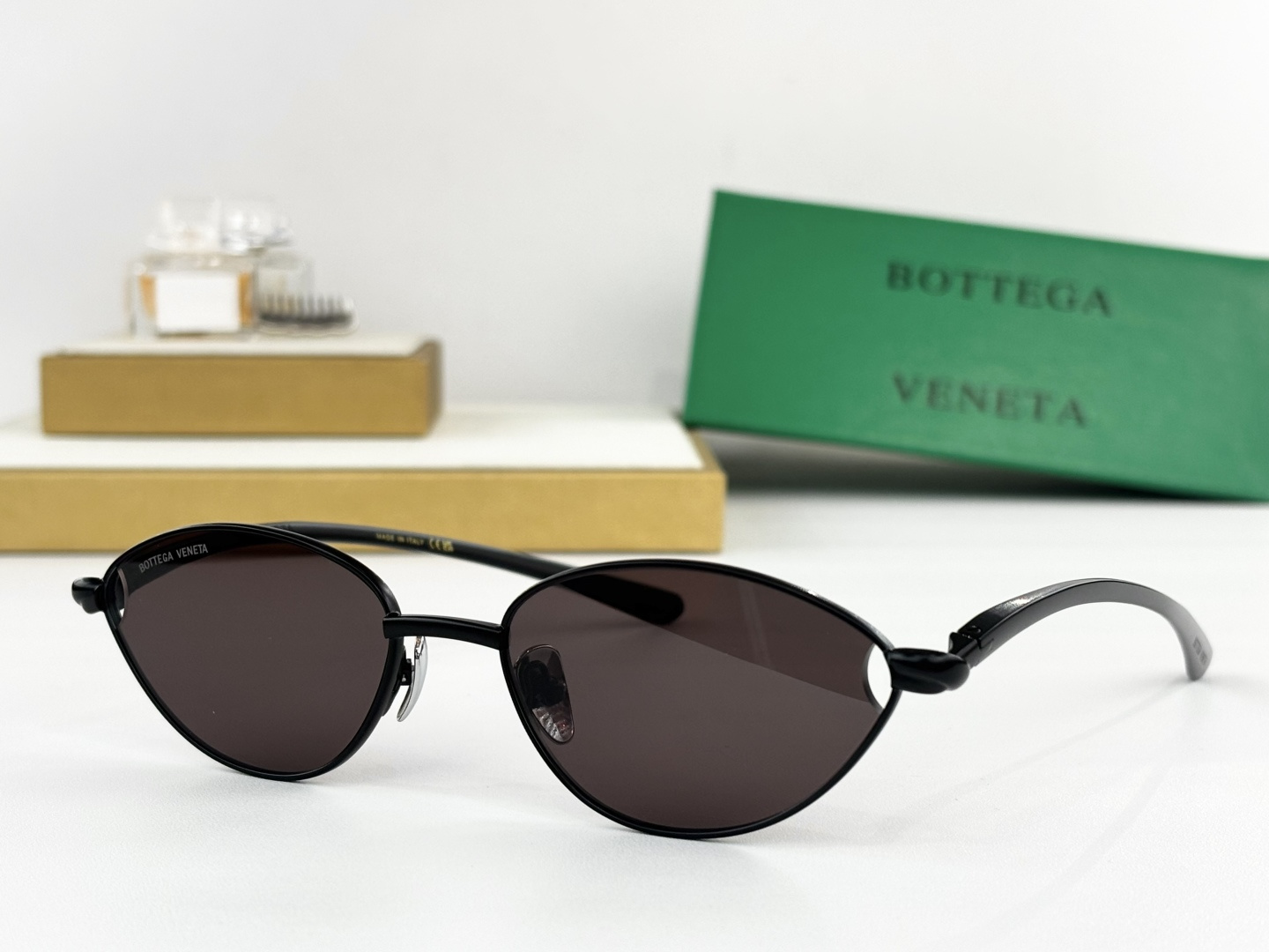 BOTTEGA VENET*MODEL：BV1696LSSIZE：56口18-145