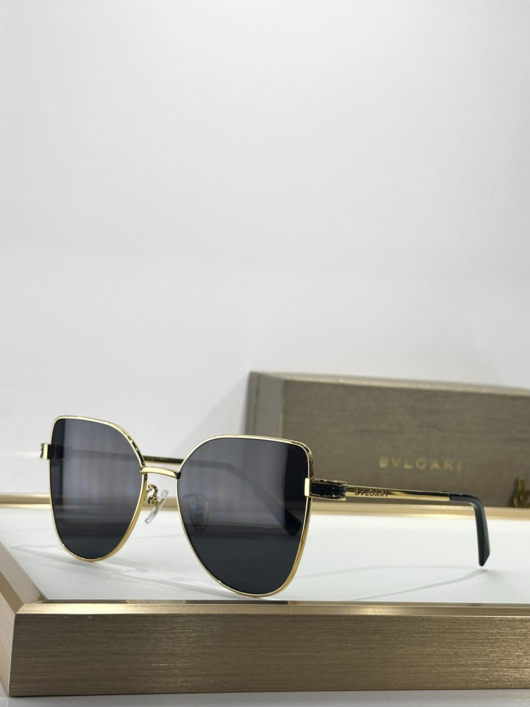 BVLGARIMOD：BV40069USize：57口15 135