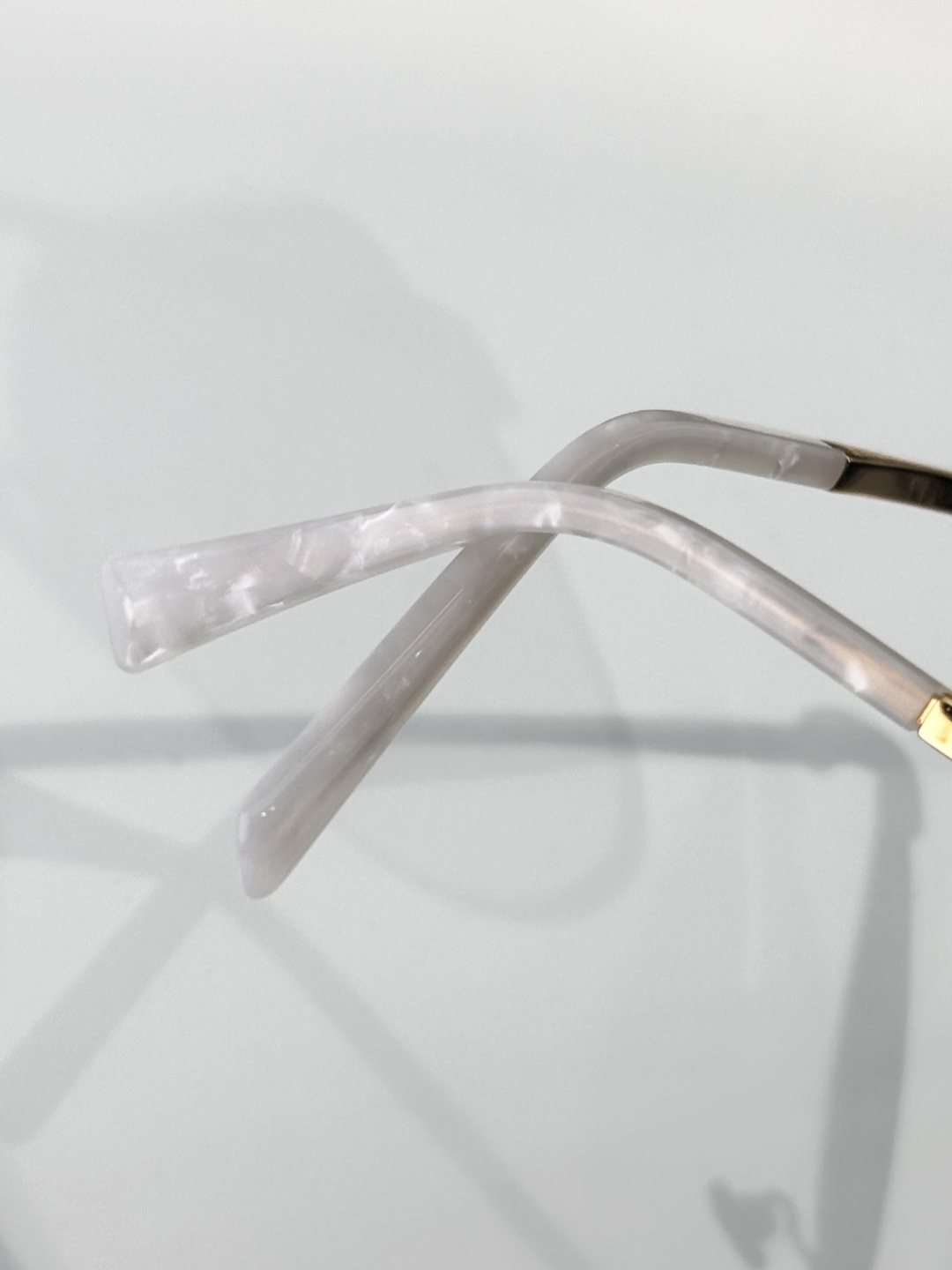 BVLGARIMOD：BV40069USize：57口15 135