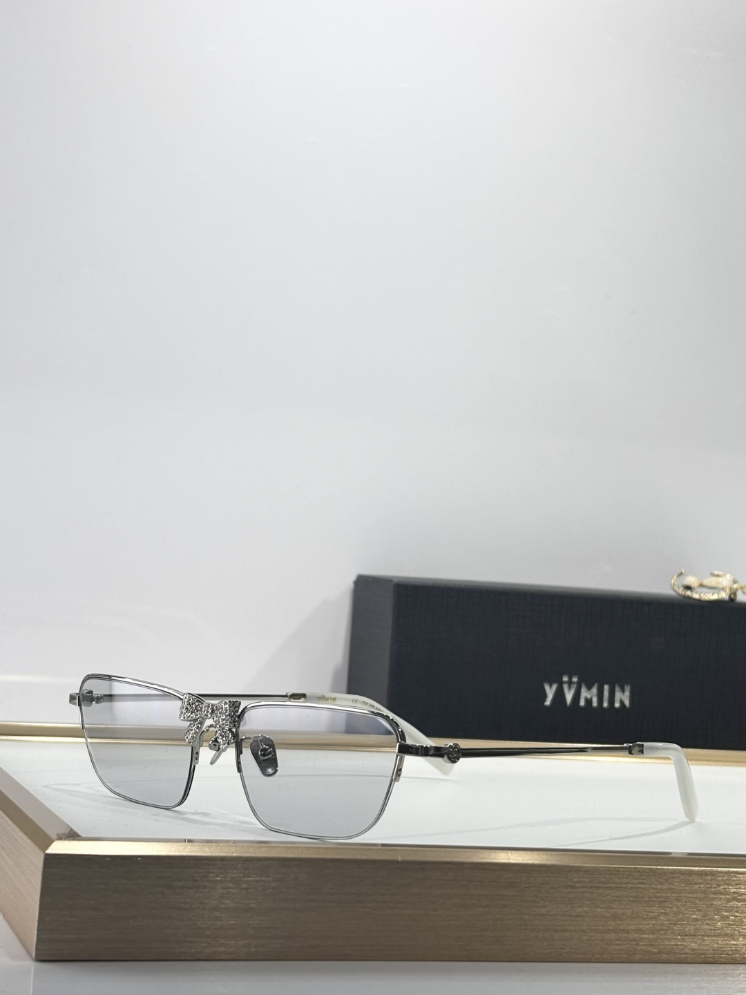 钛架YVMIN尤目x SHUSHUTONG 金属蝴蝶结点钻装饰眼镜尤目YVMIN电子女孩装饰眼镜size