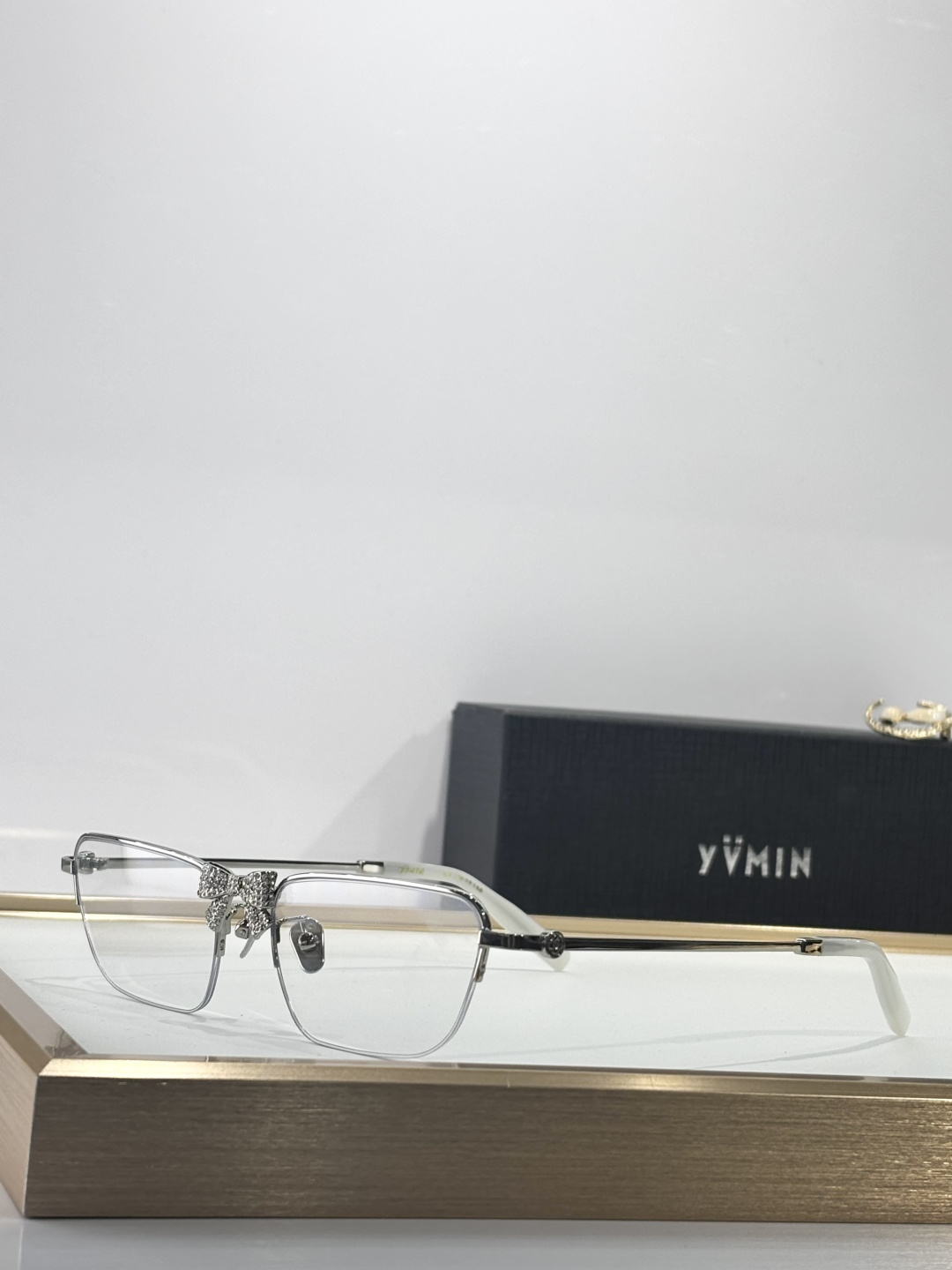 钛架YVMIN尤目x SHUSHUTONG 金属蝴蝶结点钻装饰眼镜尤目YVMIN电子女孩装饰眼镜size