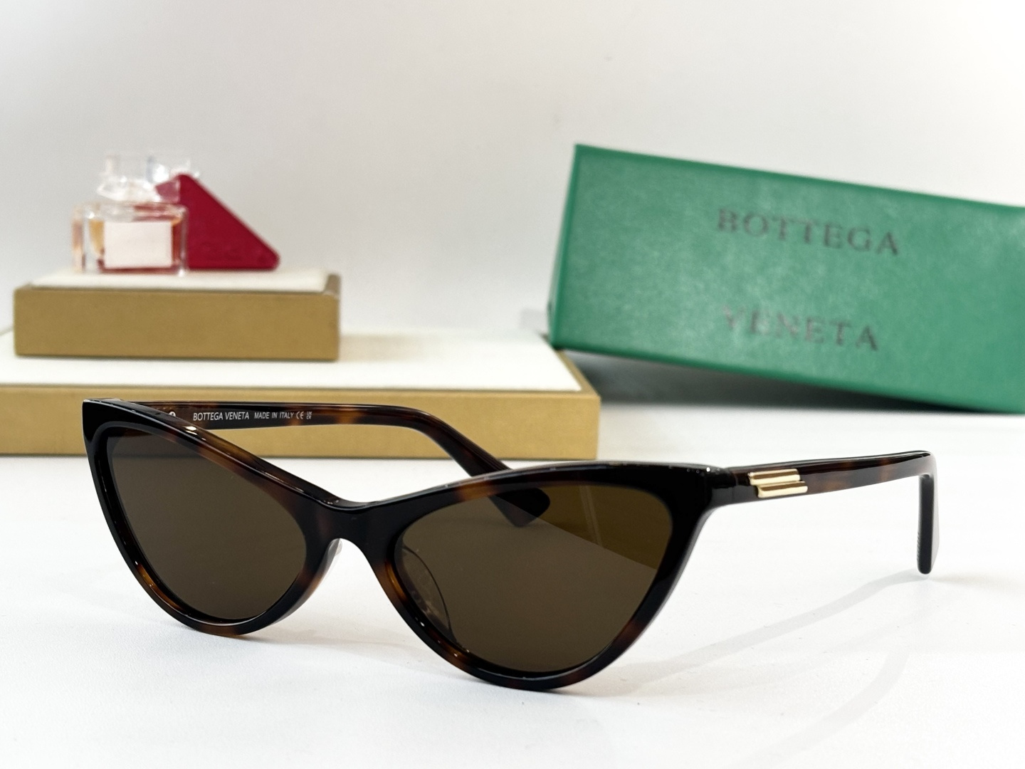 BOTTEGA VENET*MODEL：BV1414S SIZE：56口17-140