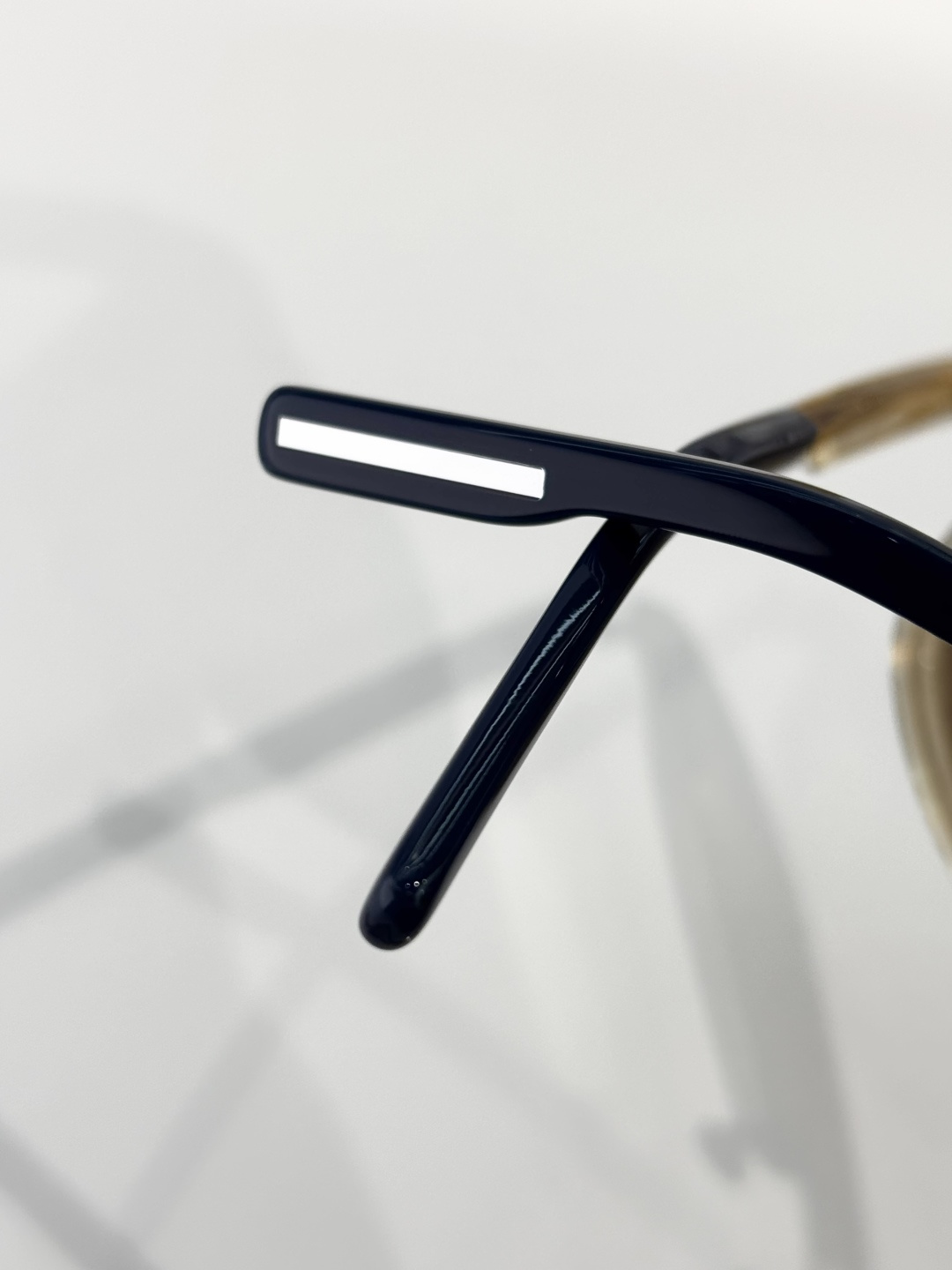 DiorMOD:DiorTag M1FSize:140