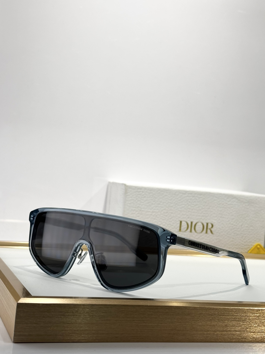 DiorMOD:DiorTag M1FSize:140