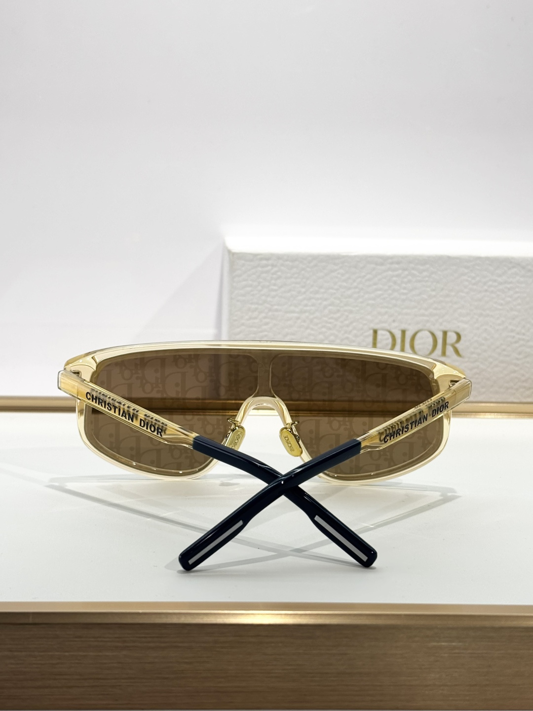 DiorMOD:DiorTag M1FSize:140