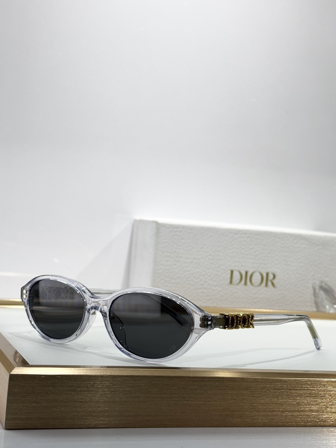 DIORMODEL: Treasure R1I SIZE:53口17-145