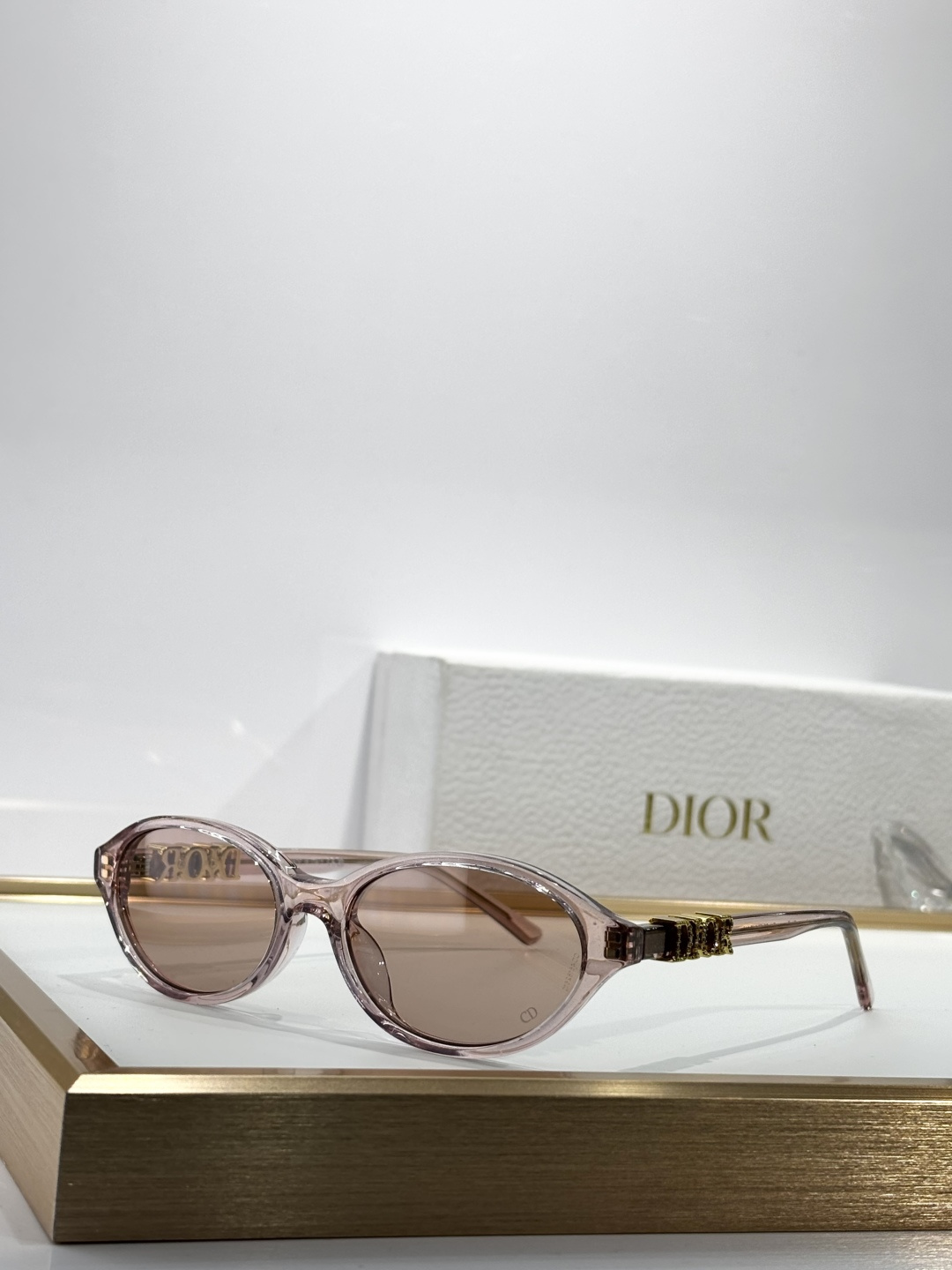 DIORMODEL: Treasure R1I SIZE:53口17-145