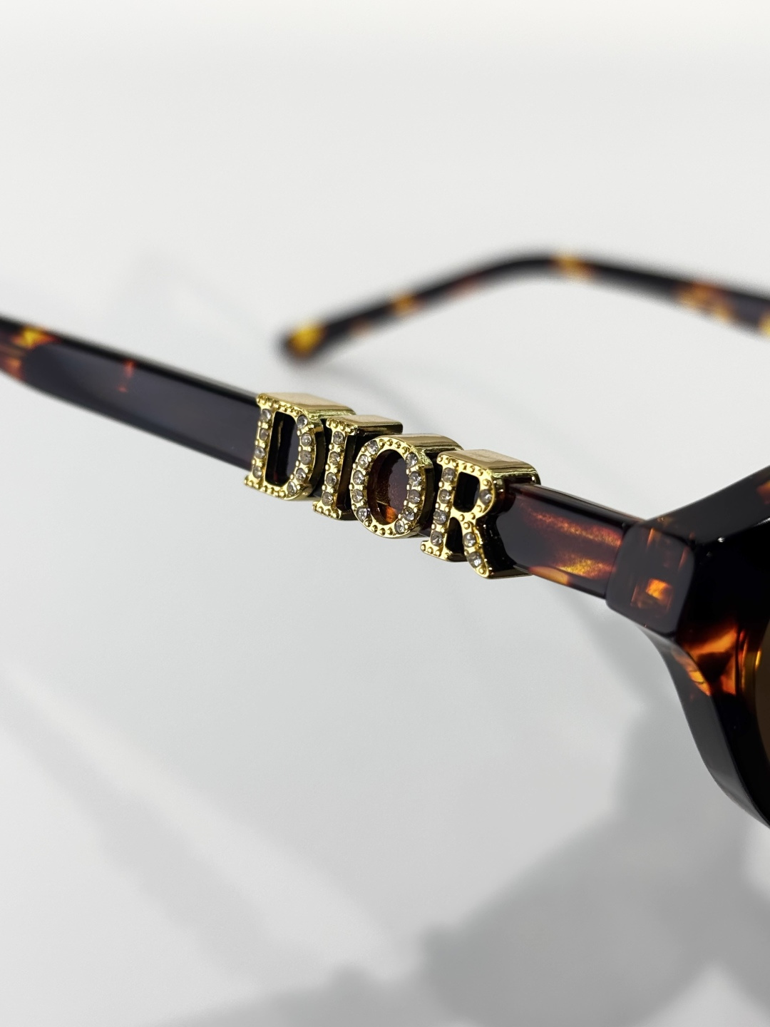 DIORMODEL: Treasure R1I SIZE:53口17-145