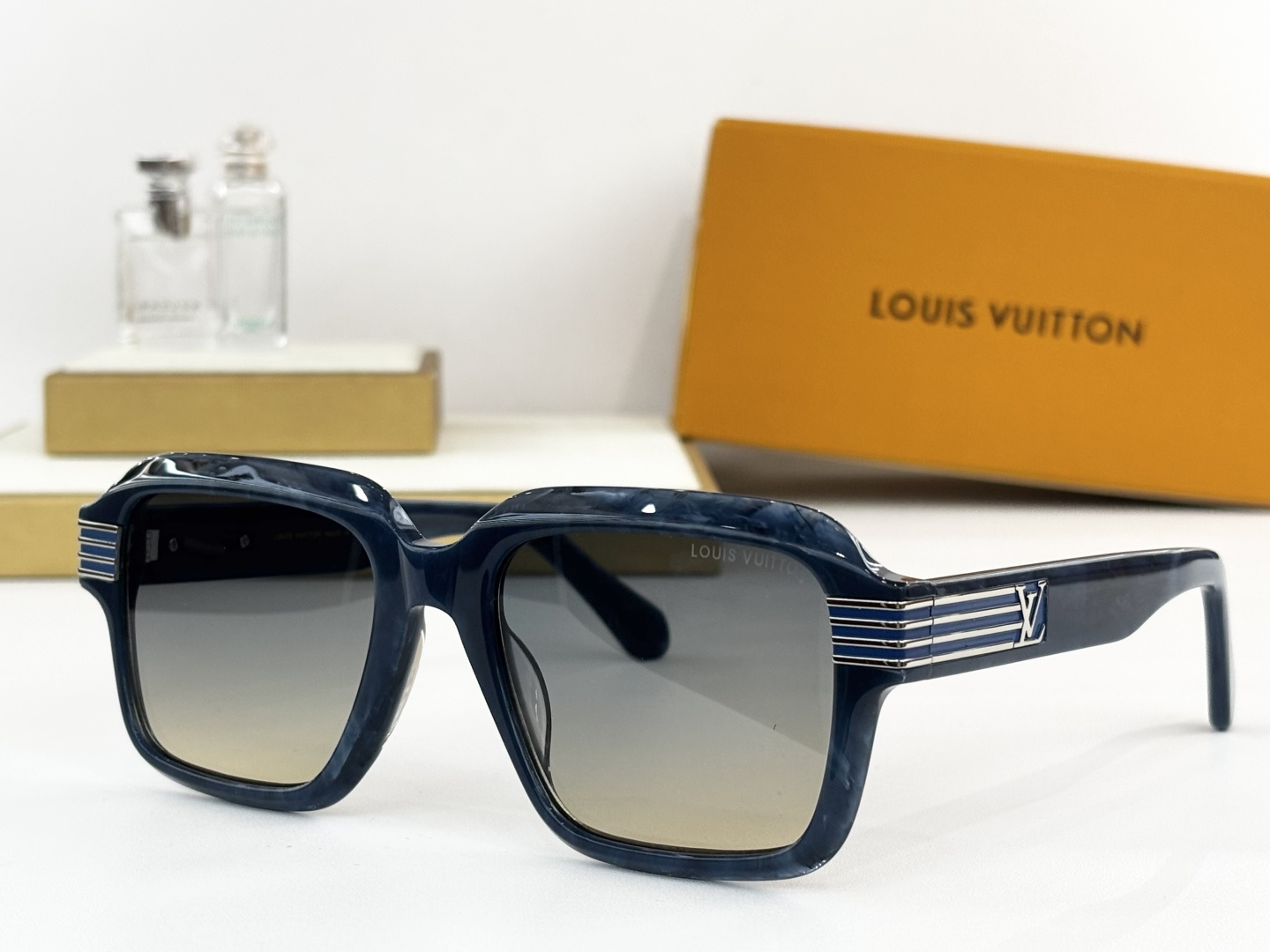 LOUIS VUITTO*MODEL：Z2739USIZE：55口19-150