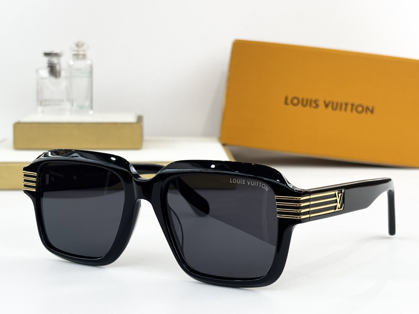 LOUIS VUITTO*MODEL：Z2739USIZE：55口19-150