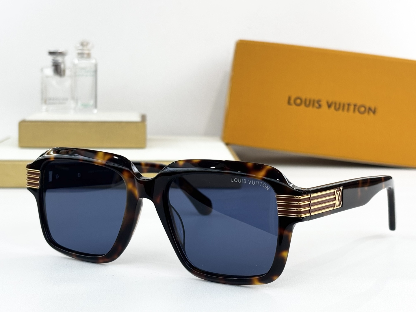 LOUIS VUITTO*MODEL：Z2739USIZE：55口19-150
