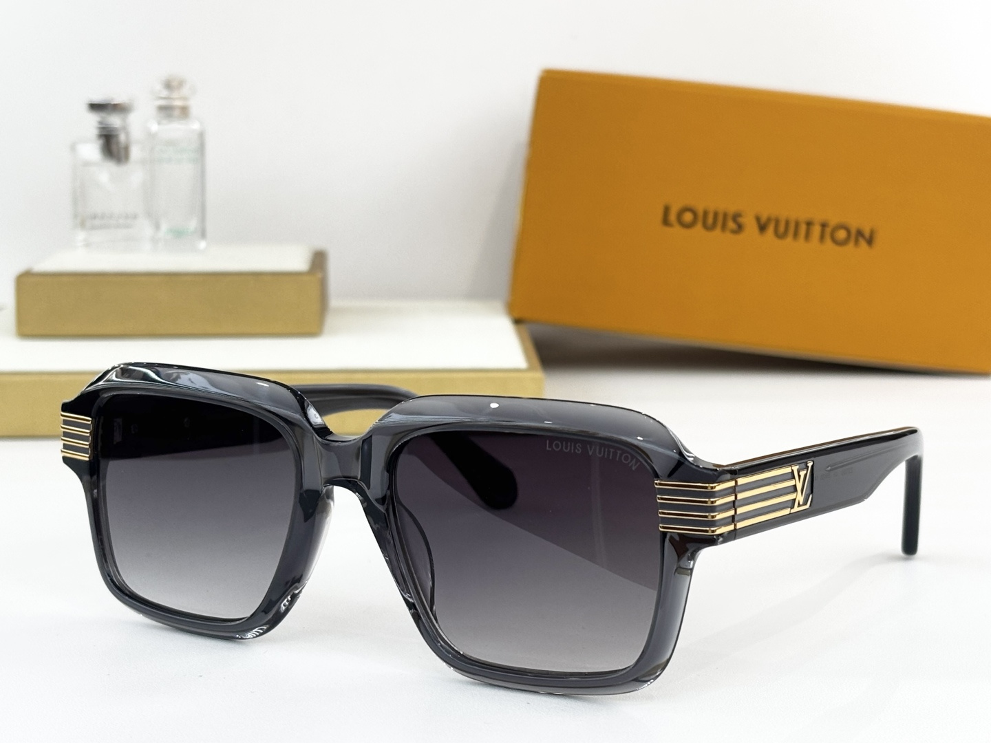 LOUIS VUITTO*MODEL：Z2739USIZE：55口19-150
