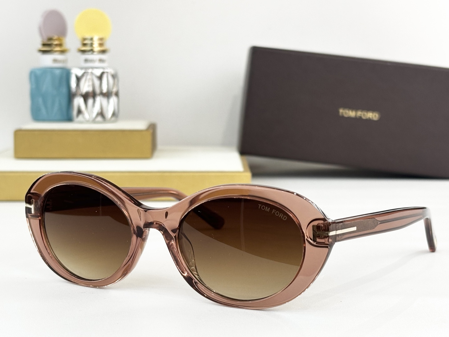 TOM FORDMOD：FT1172Size：54口21 140