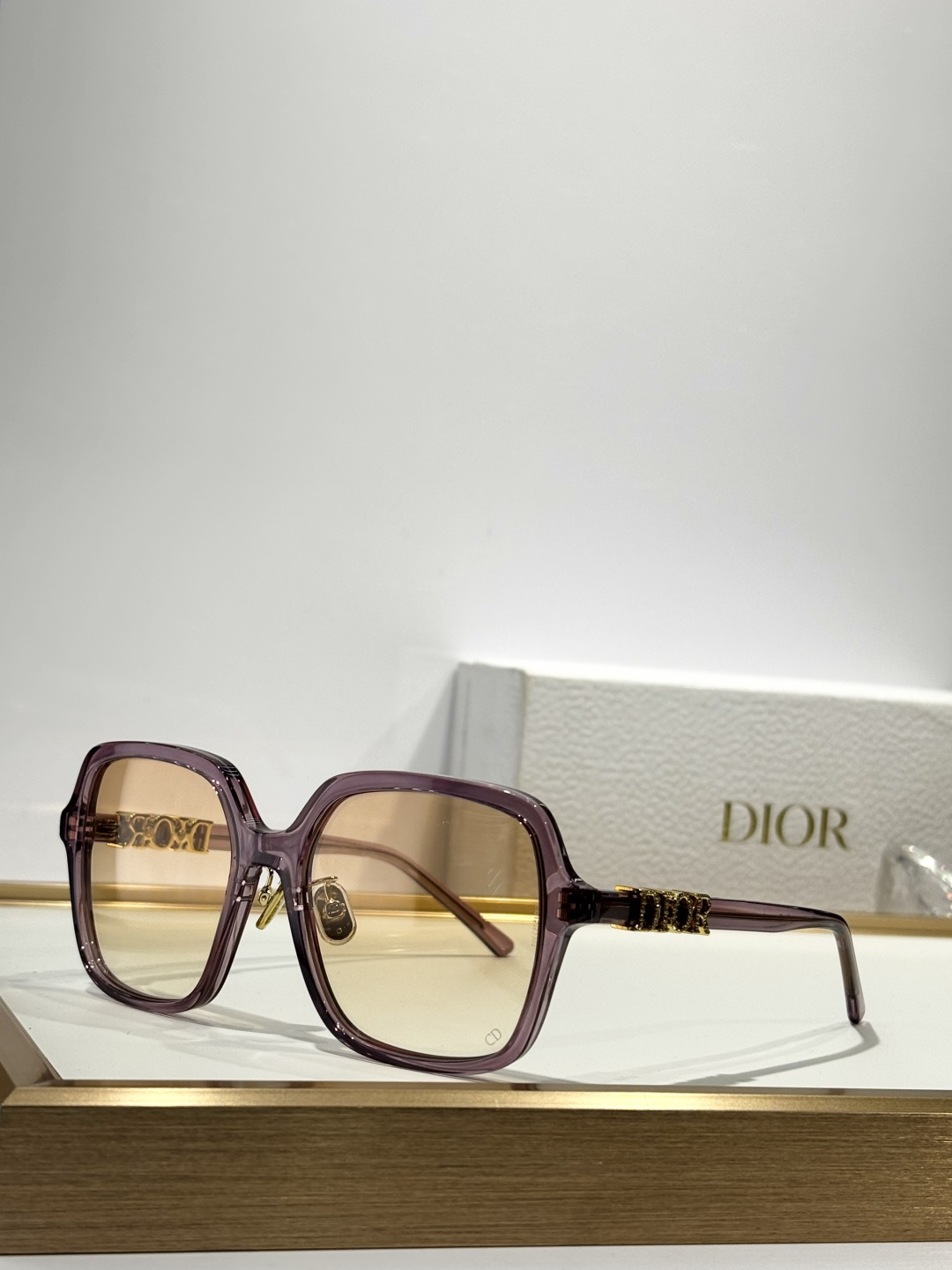 DIORMODEL: Treasure S1ISIZE:55口18-145