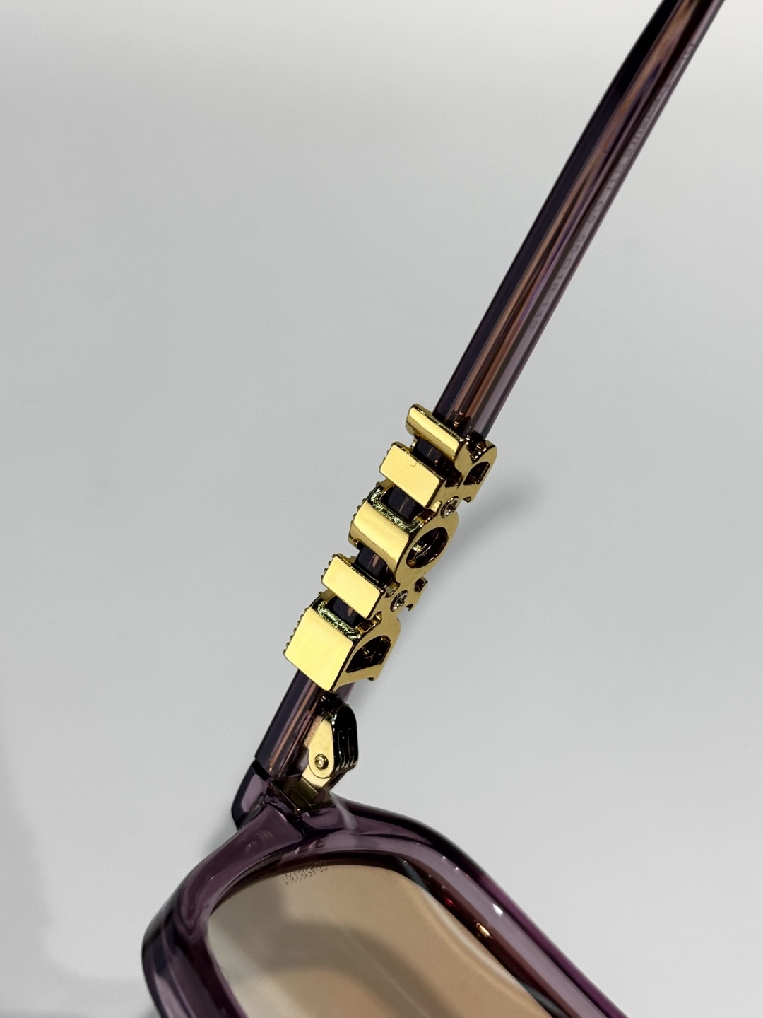 DIORMODEL: Treasure S1ISIZE:55口18-145