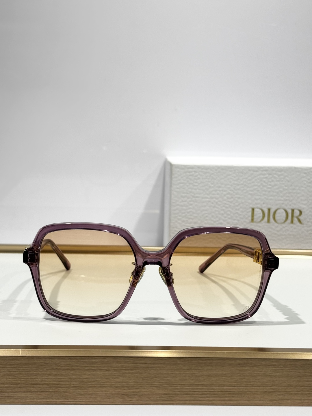 DIORMODEL: Treasure S1ISIZE:55口18-145