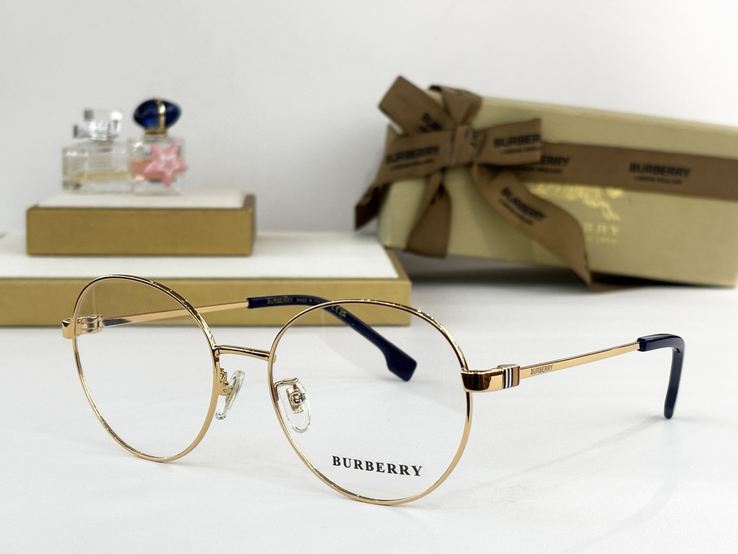 BURBERRYMOD：BE1384TDSize：56口18 145