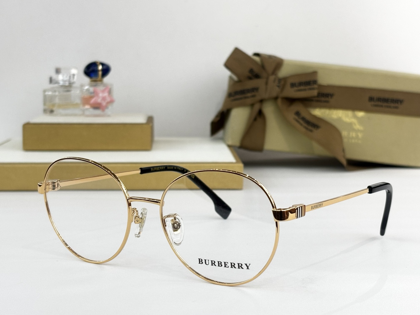 BURBERRYMOD：BE1384TDSize：56口18 145
