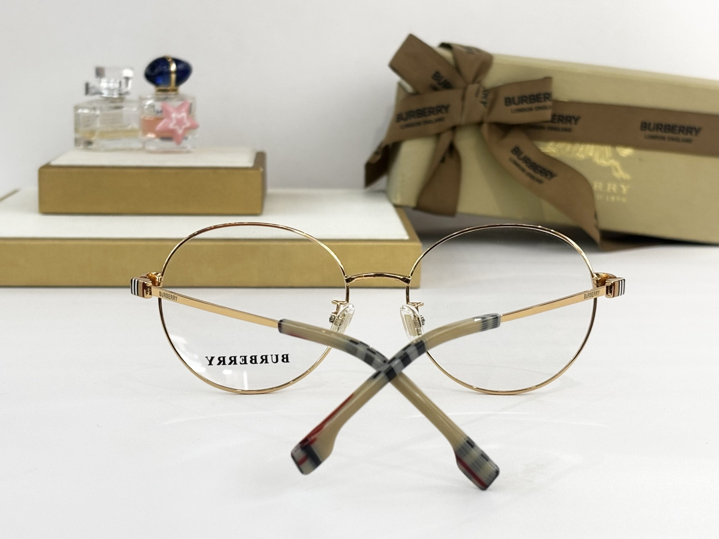 BURBERRYMOD：BE1384TDSize：56口18 145