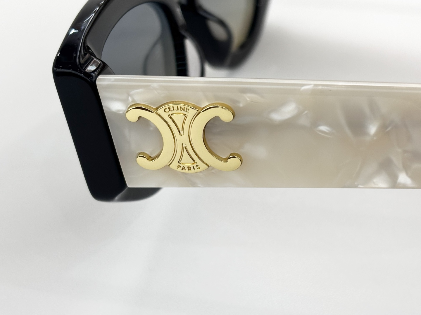 CELINEMOD：CL1739LUSize：53口19 145